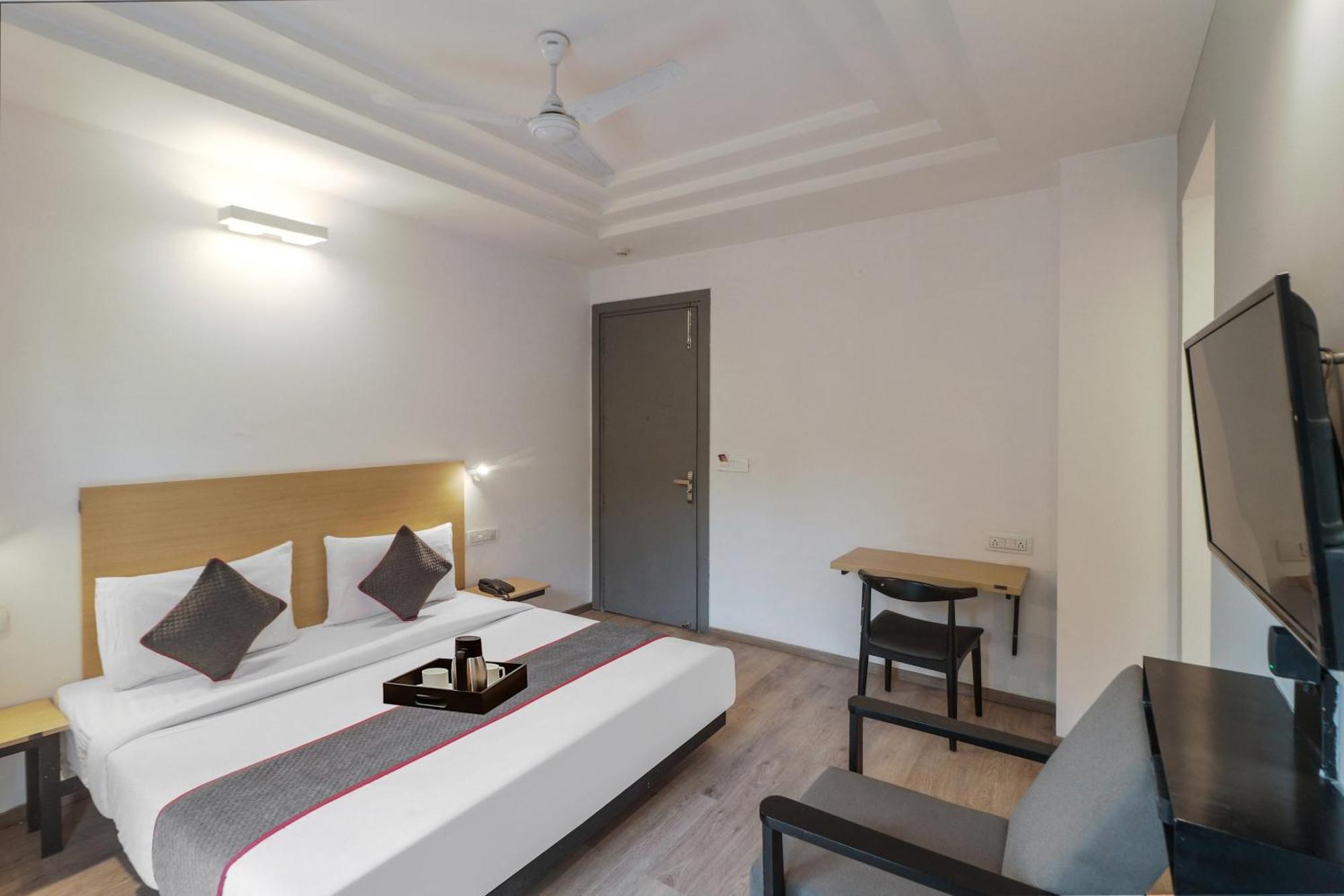Townhouse Hotel Flora Lite Gurgaon Exterior photo