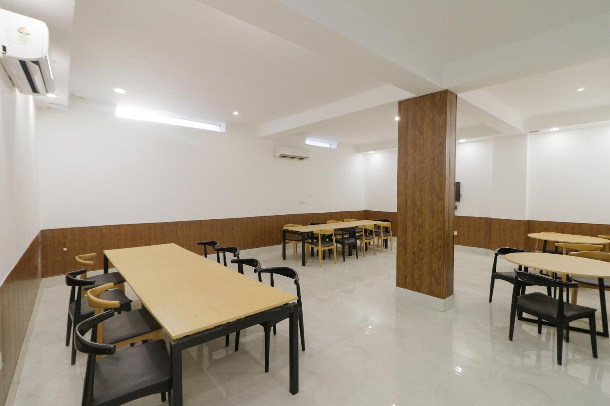Townhouse Hotel Flora Lite Gurgaon Exterior photo