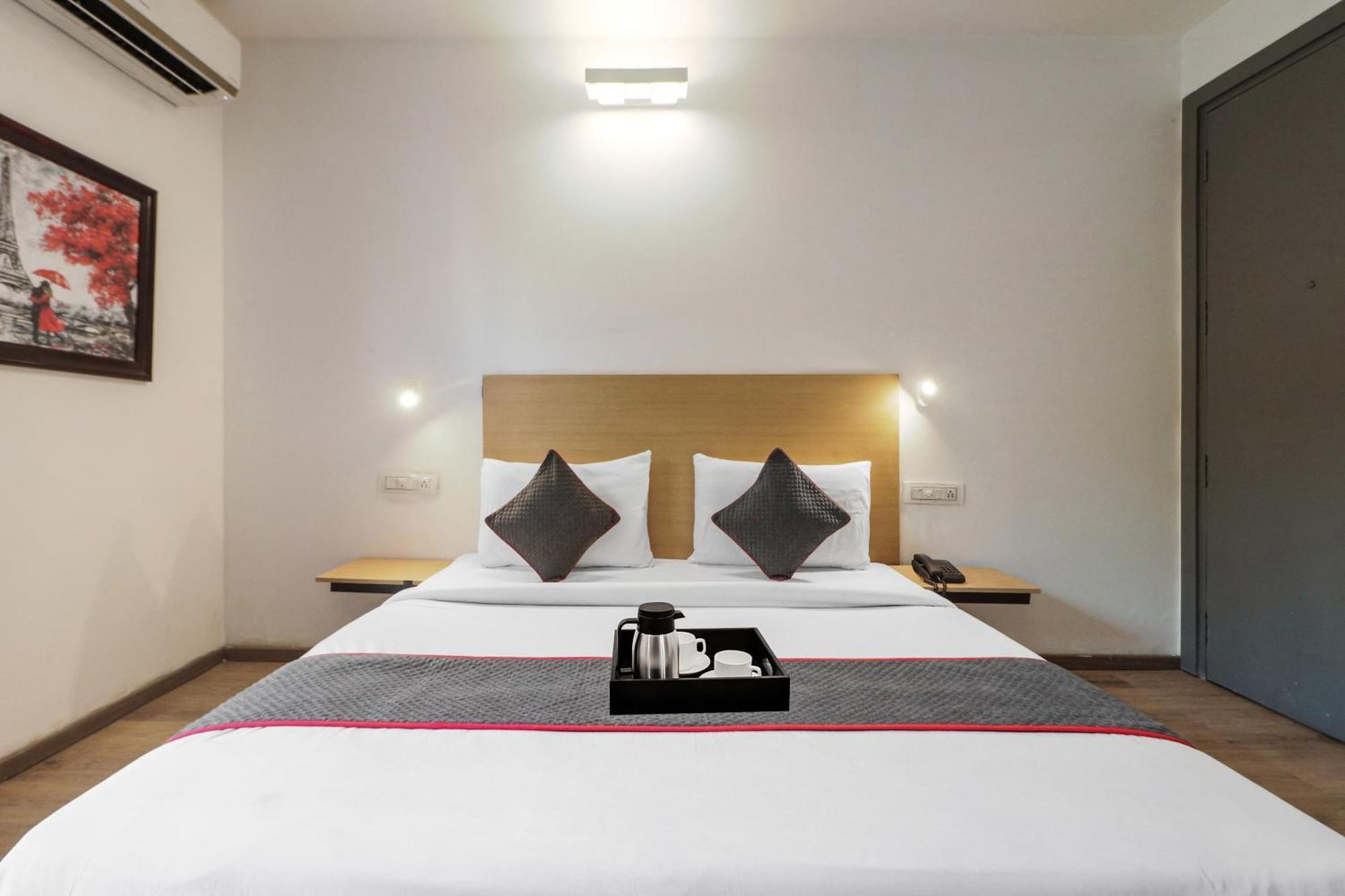 Townhouse Hotel Flora Lite Gurgaon Exterior photo