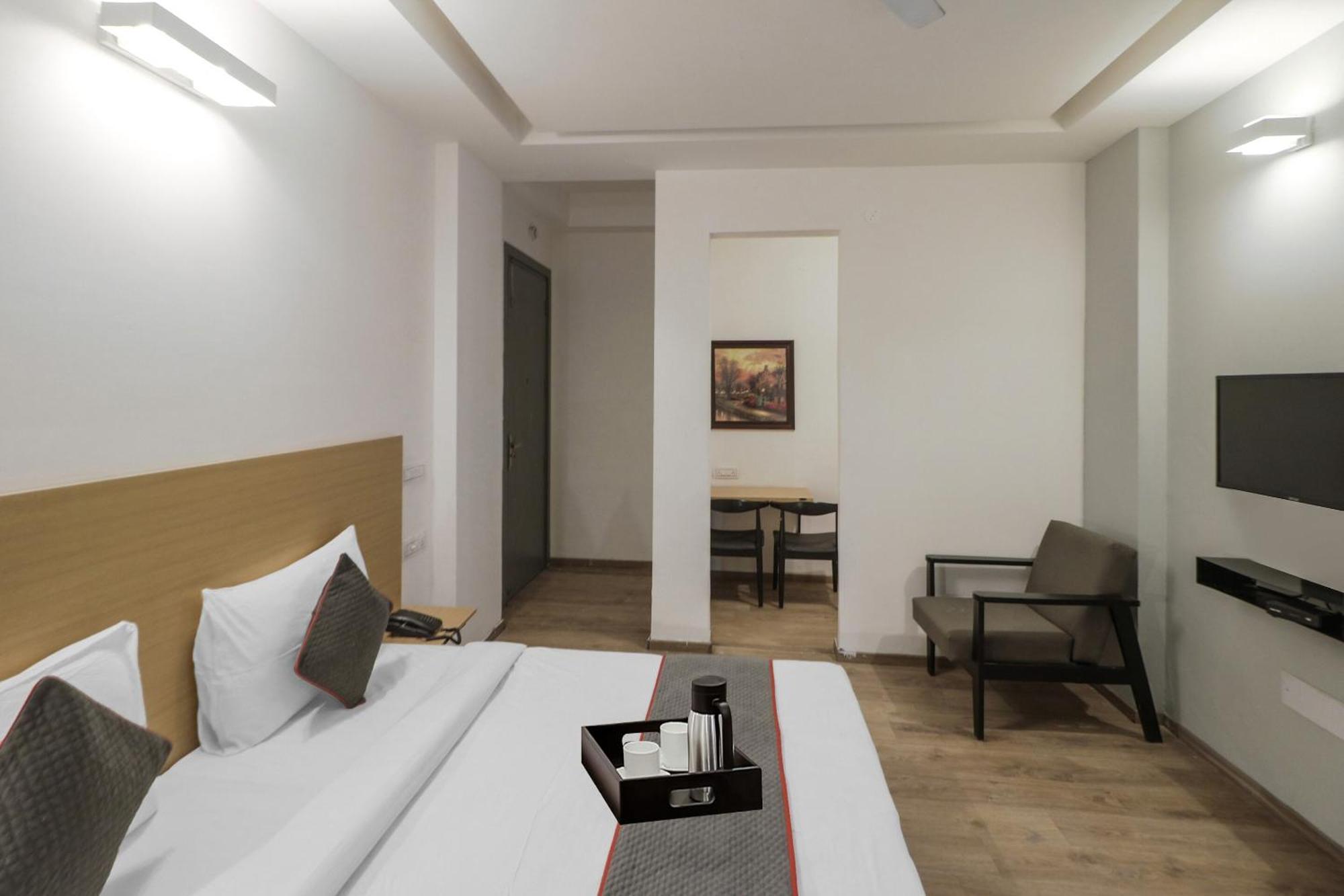 Townhouse Hotel Flora Lite Gurgaon Exterior photo